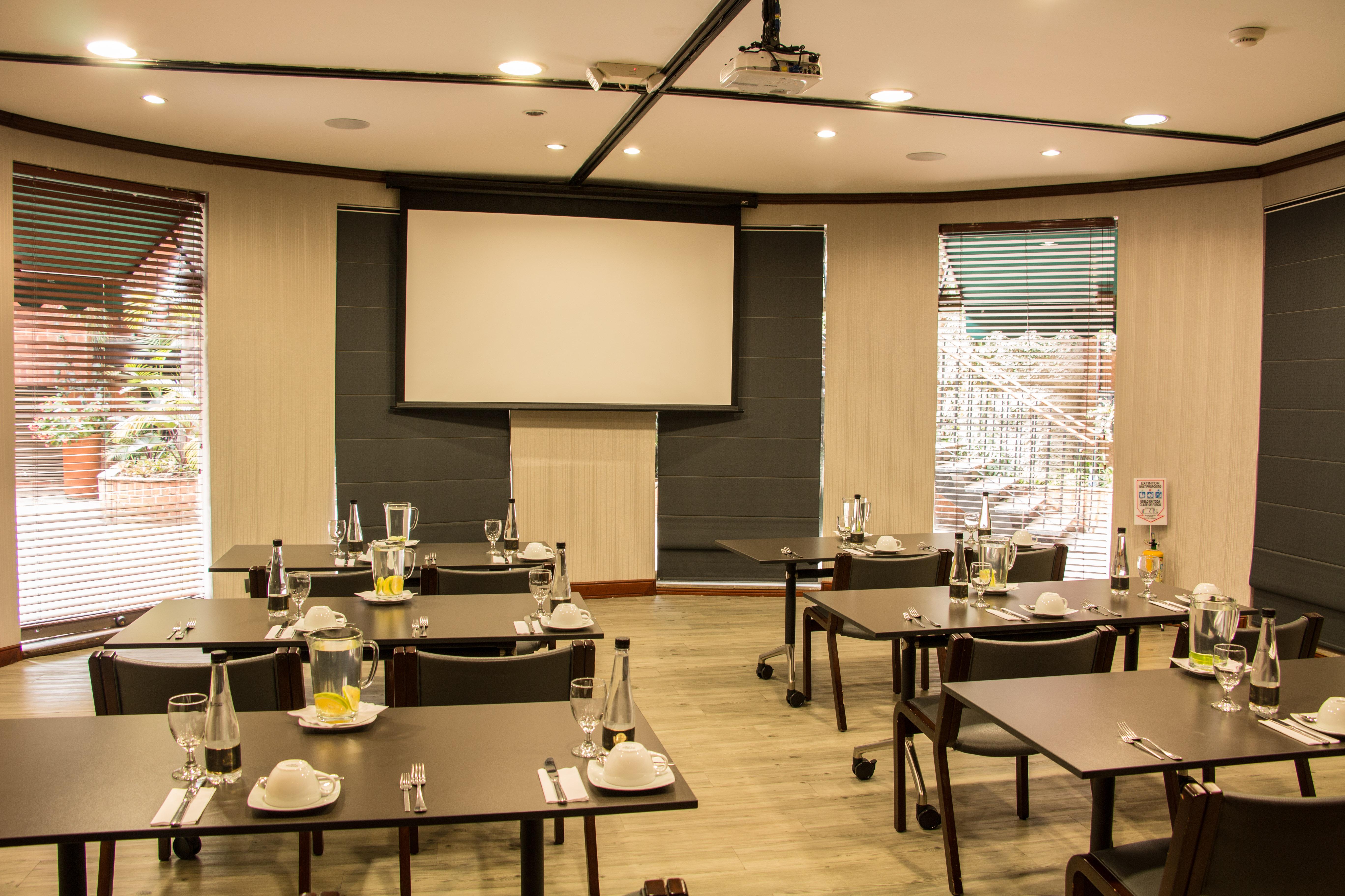 Hotel Park10 Medellín Esterno foto The meeting room