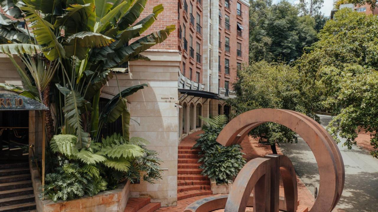 Hotel Park10 Medellín Esterno foto The entrance to the hotel